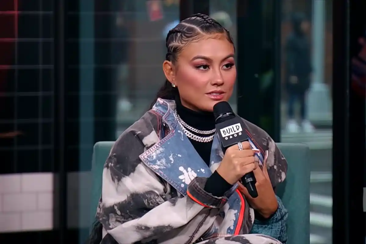 Fashion Agnez Mo